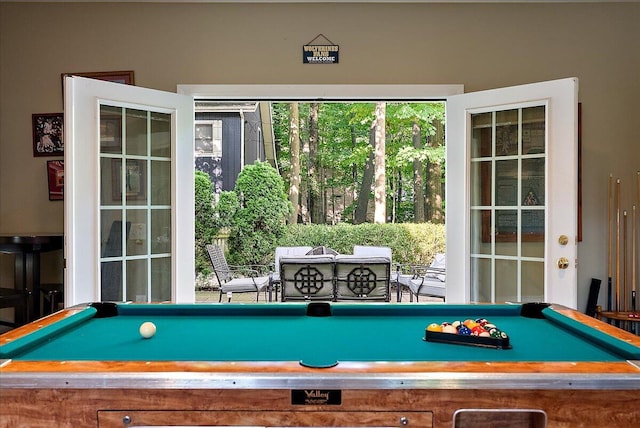 rec room with pool table