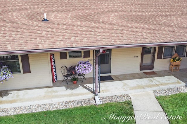 view of front of house featuring a porch