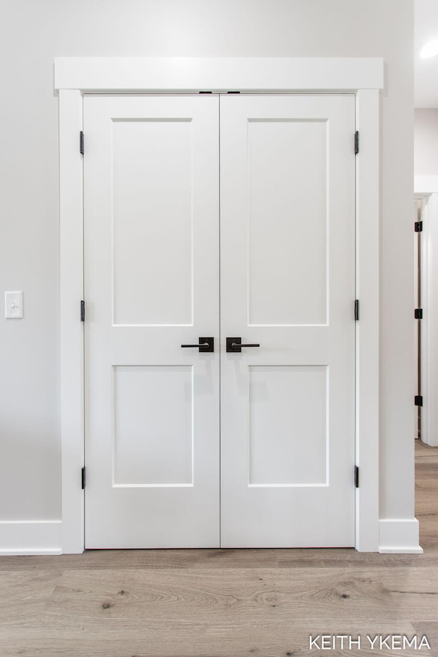 room details featuring hardwood / wood-style floors