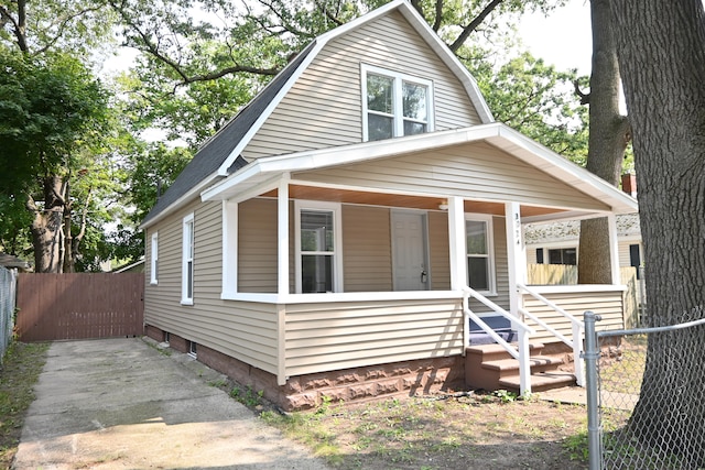 view of front facade featuring a porch