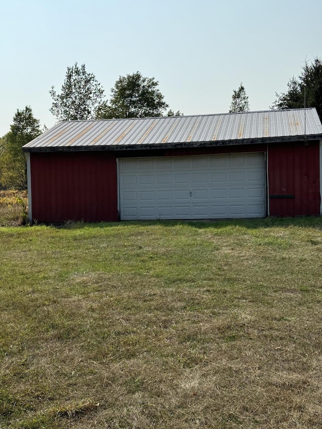 exterior space with a yard