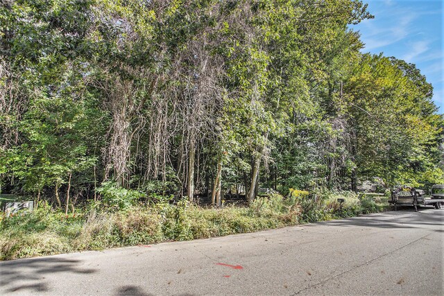 190 Jacaranda Dr, Battle Creek, MI 49015