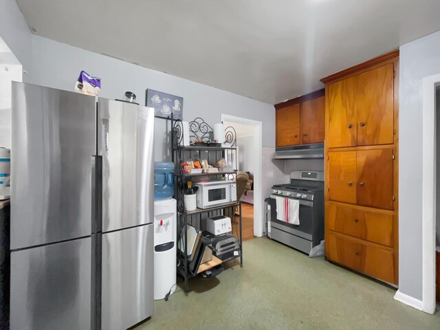 kitchen featuring stainless steel appliances