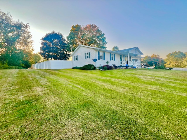 view of front of house with a front lawn