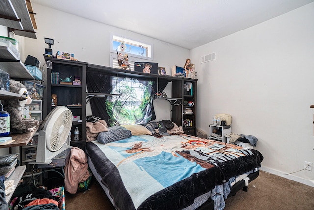 bedroom with carpet flooring