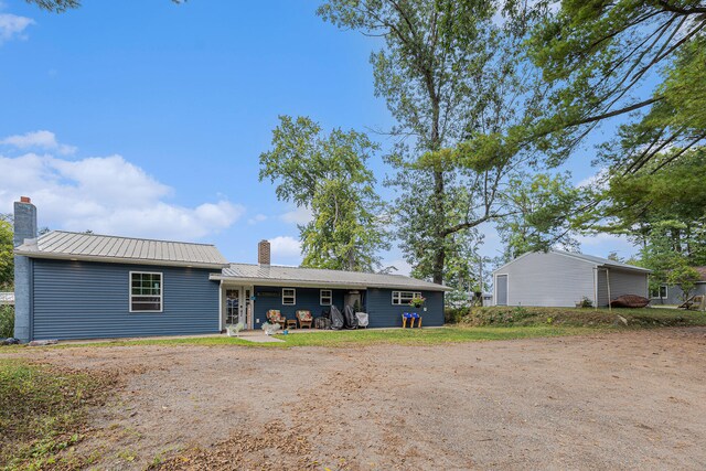 view of front of house featuring a patio