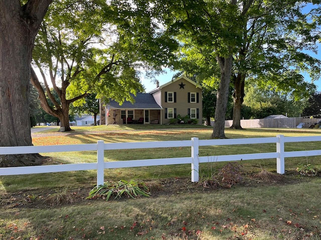 view of front facade with a front lawn