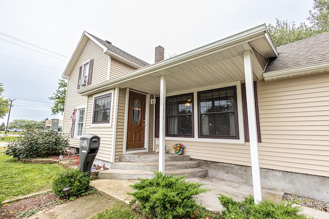 view of front of home featuring a porch