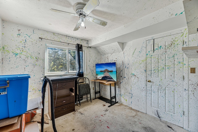 office space with ceiling fan