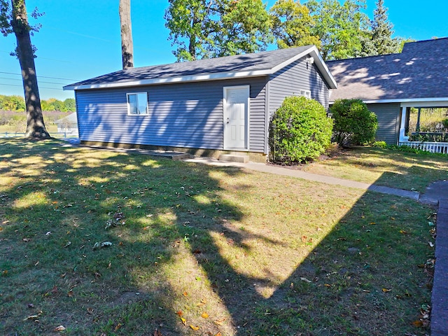 exterior space featuring a lawn