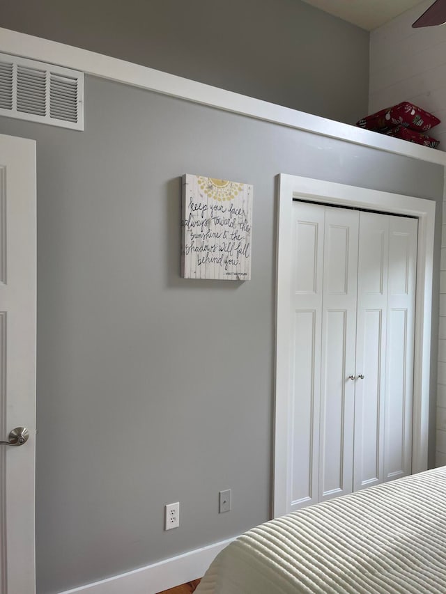 bedroom featuring a closet