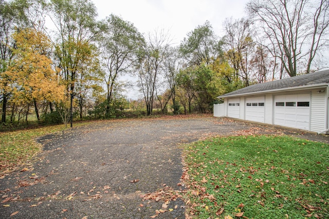 exterior space featuring an outbuilding