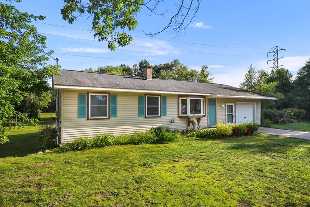 ranch-style house with a front lawn