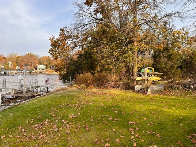 view of yard with a water view