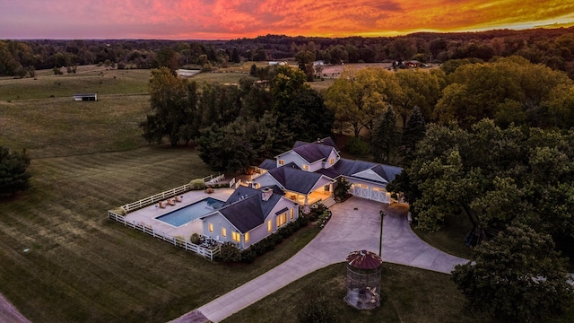 view of aerial view at dusk