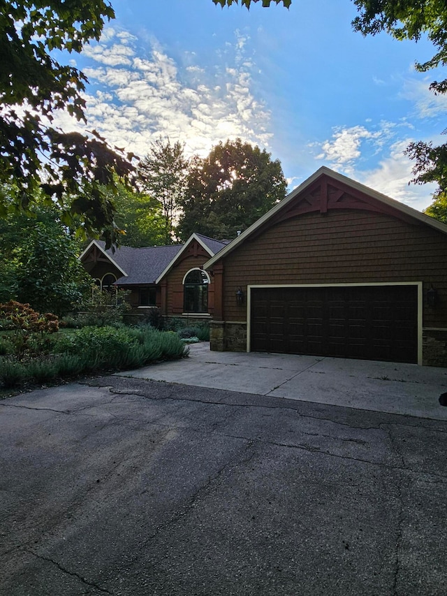 view of front of house featuring a garage