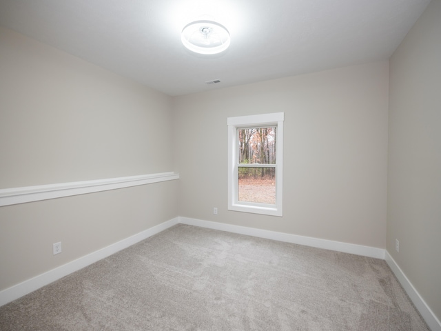 empty room featuring carpet