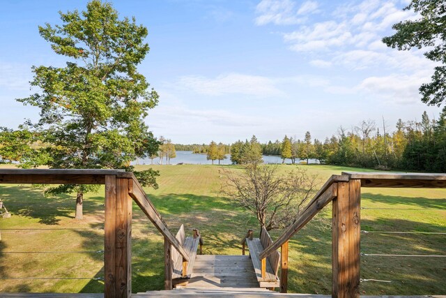 view of yard featuring a water view