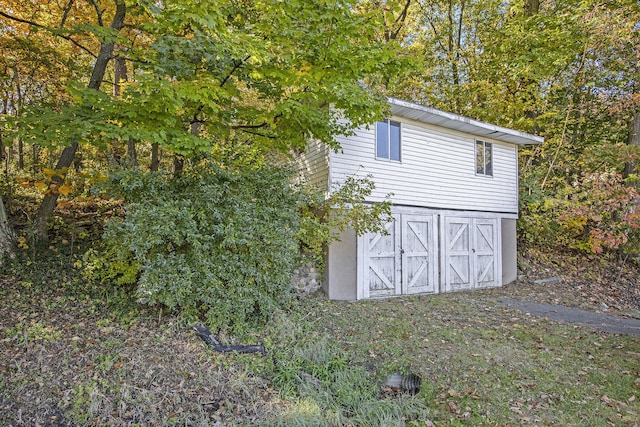 907 Ridge Ct, Chelsea, MI 48118