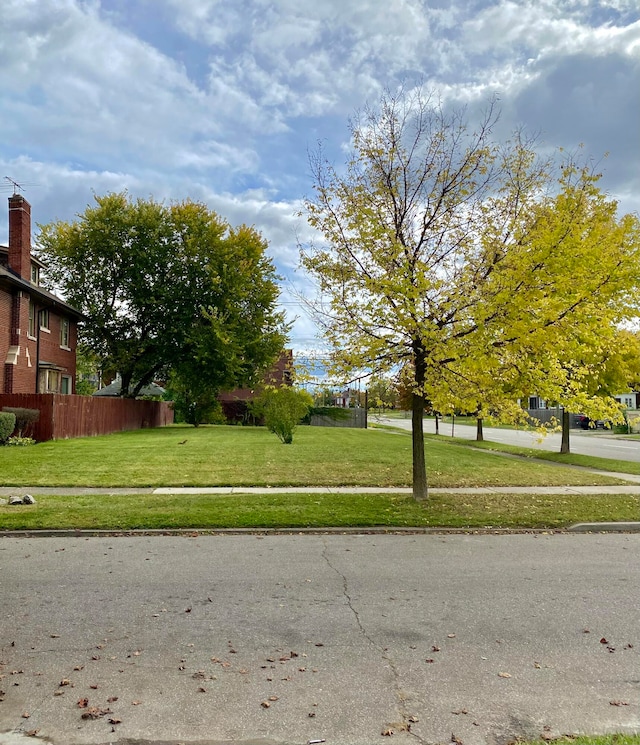 Listing photo 2 for 2081 Edison St, Detroit MI 48206