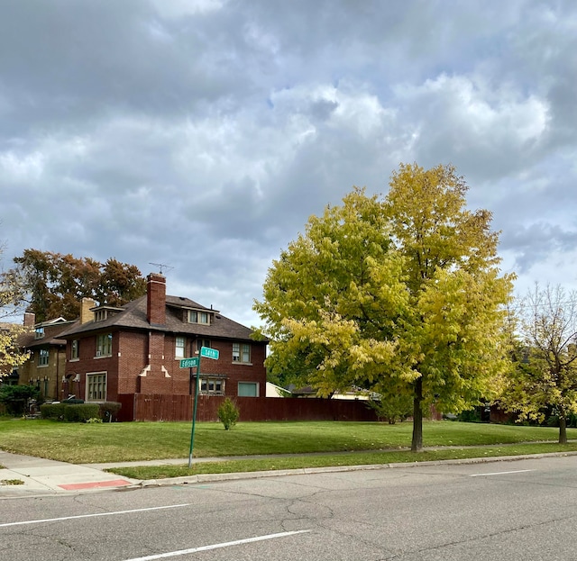 Listing photo 3 for 2081 Edison St, Detroit MI 48206