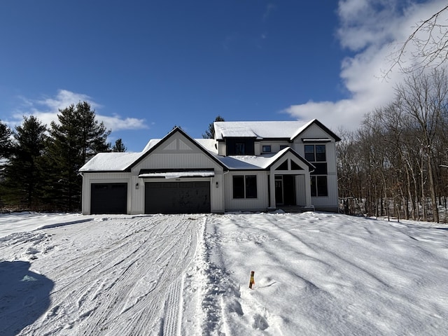 view of front of property featuring a garage