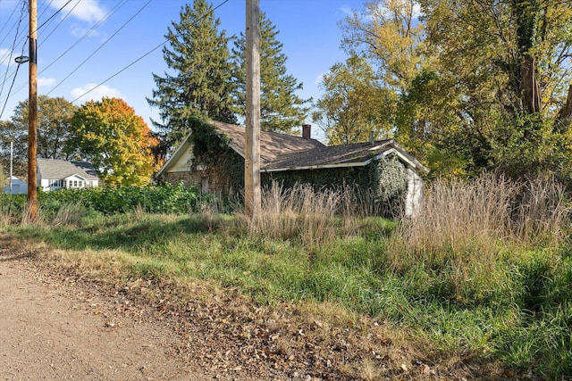 view of side of property