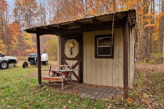 view of outdoor structure