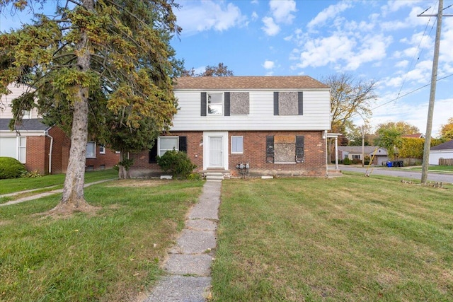 view of front of property with a front yard