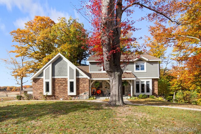 front of property with a front yard