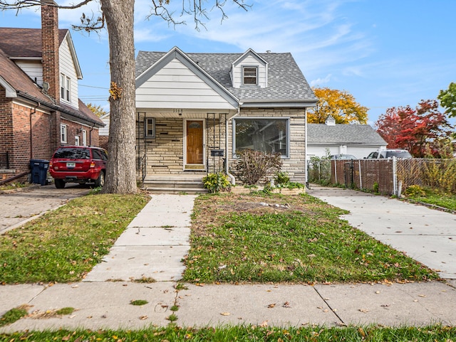 view of front of property featuring covered porch