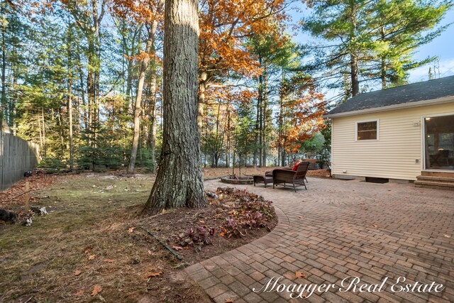 view of yard with a patio