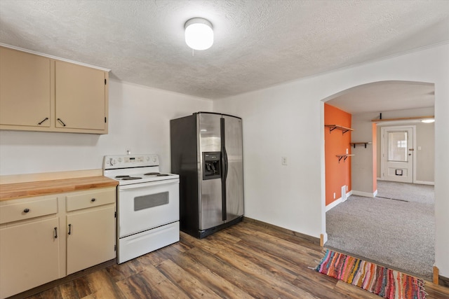 kitchen with stainless steel refrigerator with ice dispenser, a textured ceiling, dark wood-type flooring, and electric stove