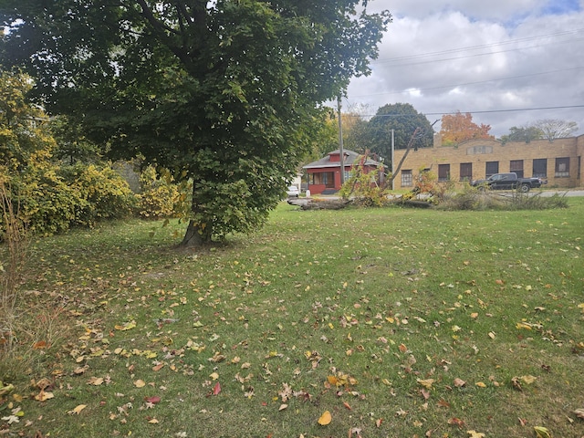 238 Pine St, Benton Harbor, MI 49022