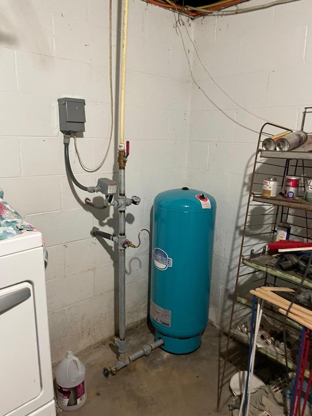 utility room featuring washer / dryer