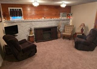 living room with carpet