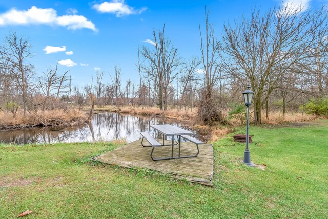 view of yard with a water view