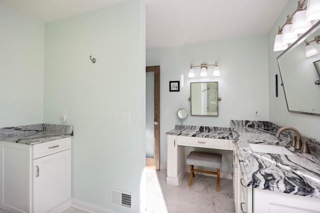 bathroom featuring sink