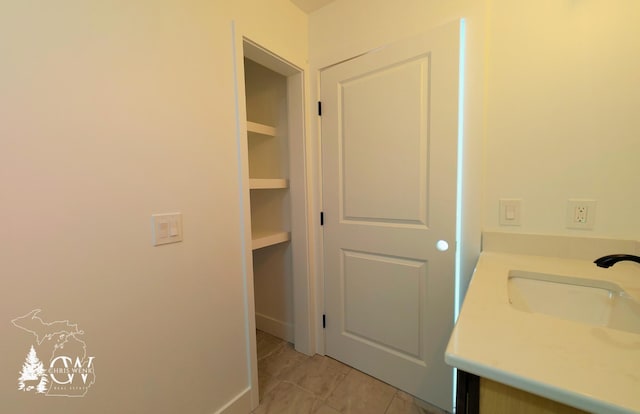 bathroom featuring sink