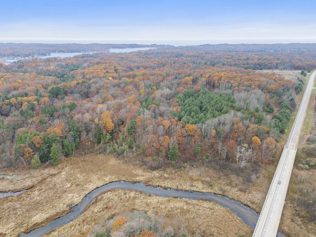 4651 W Madison Rd, Pentwater, MI 49449 - photo 1