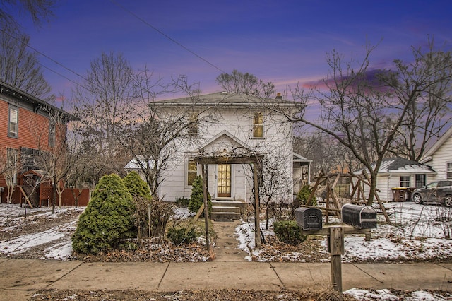 view of front of house