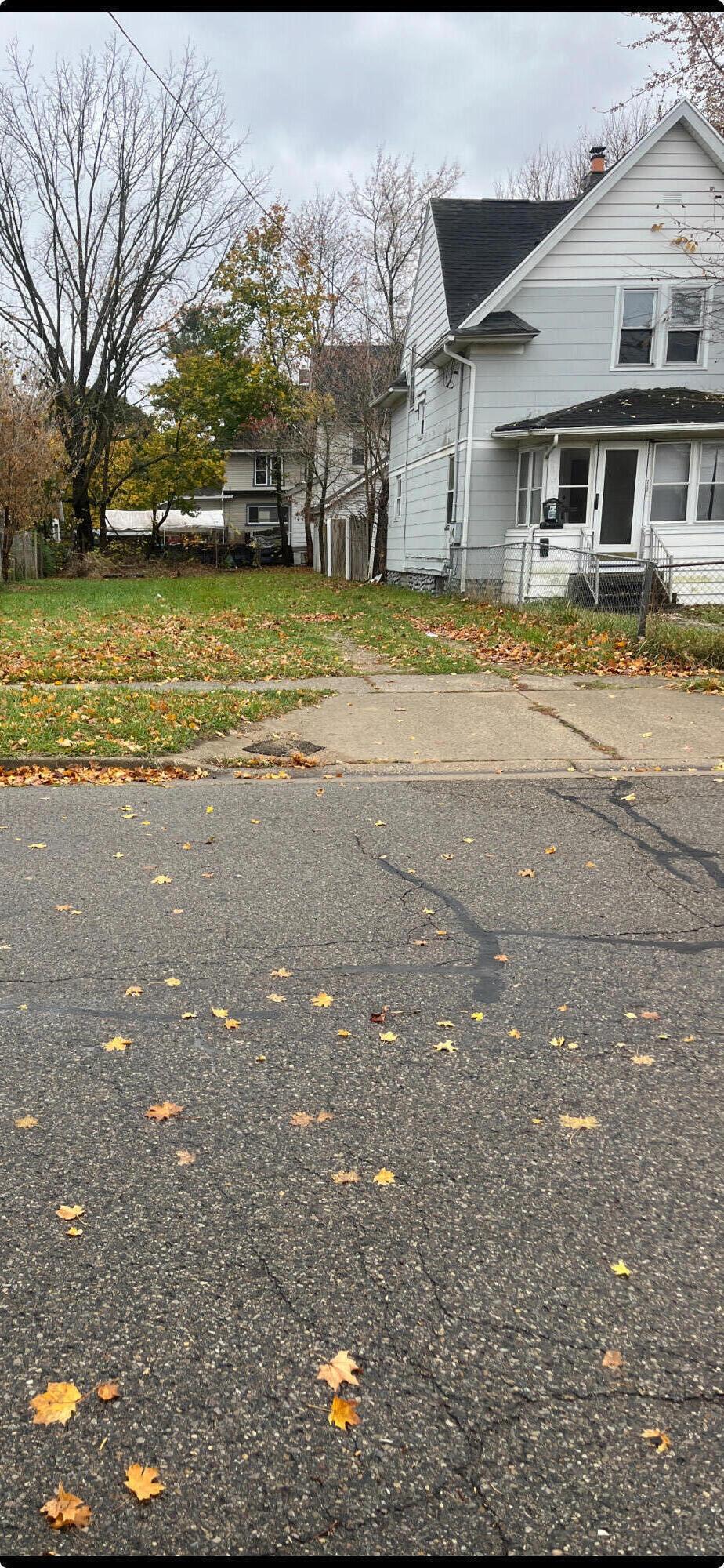 226 Lathrop Ave, Battle Creek, MI 49014