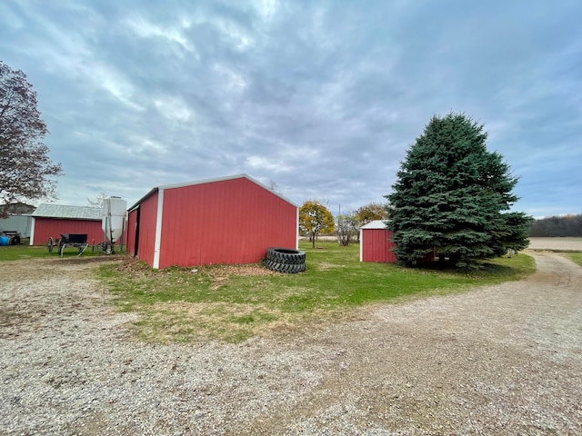 view of outdoor structure