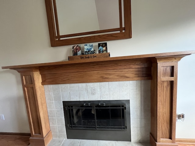 212 Saint Anne Ln, Monroe, MI 48162 - detailed view of a fireplace and baseboards