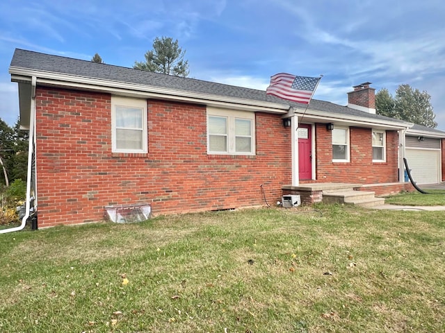 view of front of home with a front lawn