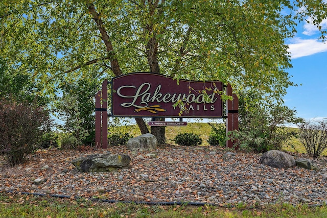 view of community / neighborhood sign