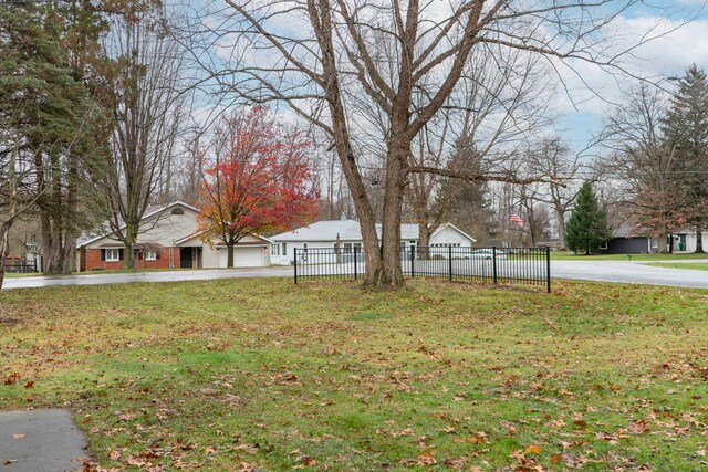 view of yard with a garage