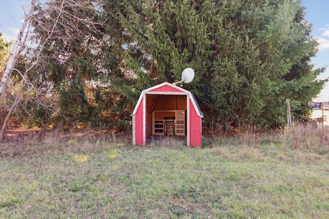 view of outbuilding