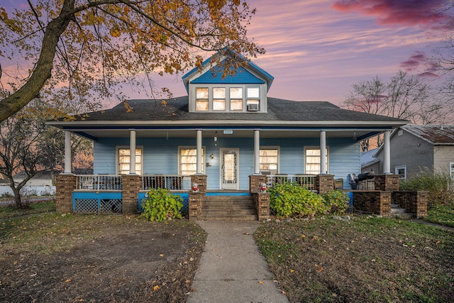 view of front facade with covered porch