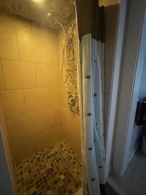 bathroom with walk in shower